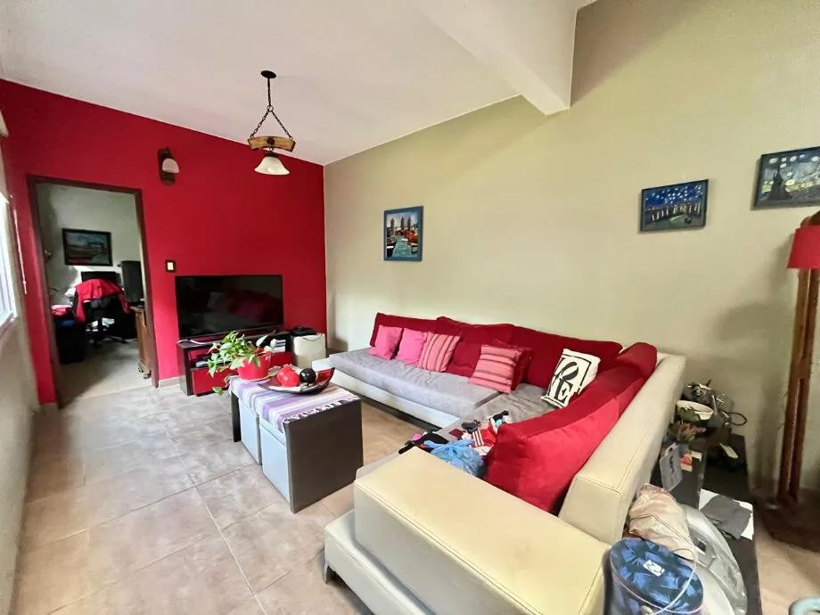 CASA 5 AMBIENTES APTO CRÉDITO CON PILETA EN CASTELAR NORTE foto 2