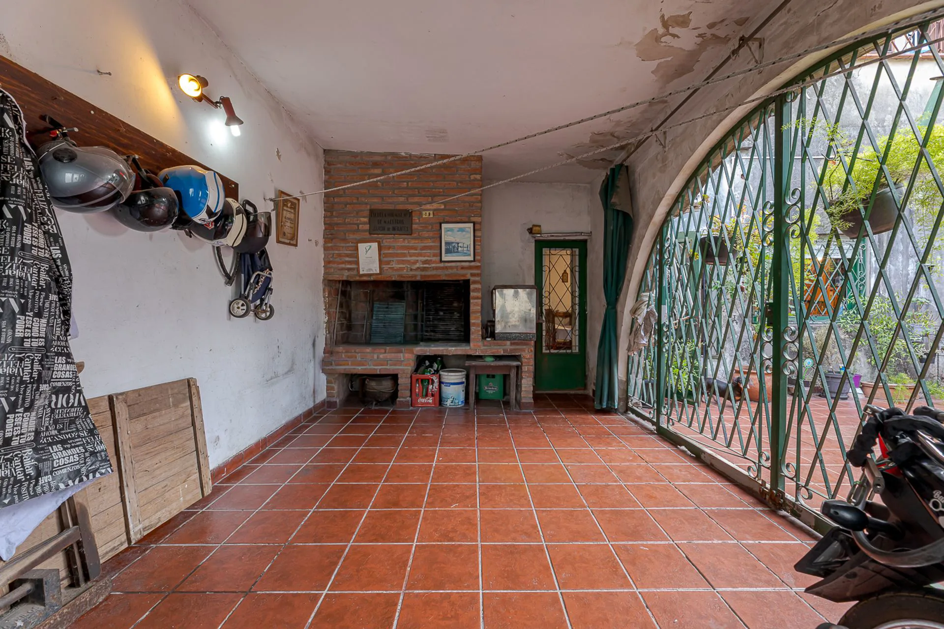 CASA EN VENTA 4 DORMITORIOS CON PATIO + TERRAZA foto 5