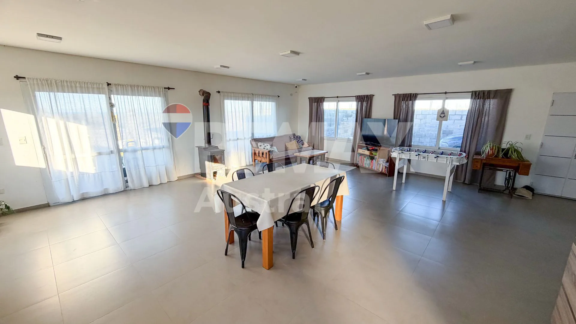 CASA 4 DORMITORIOS-BELLA VISTA OESTE foto 5