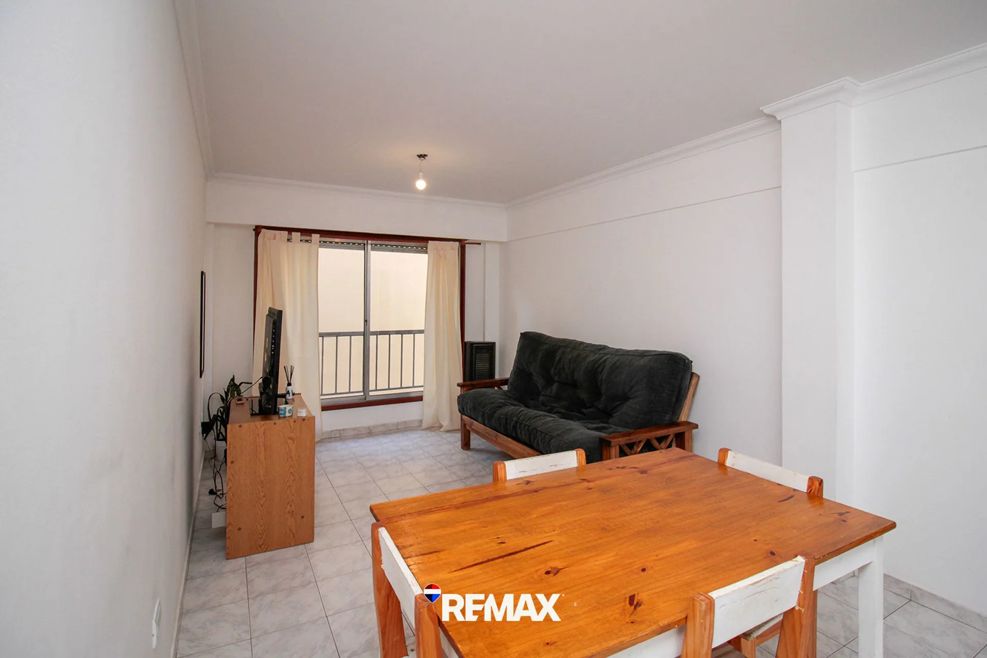 VENTA Departamento de 1 dormitorio con Cochera foto 3