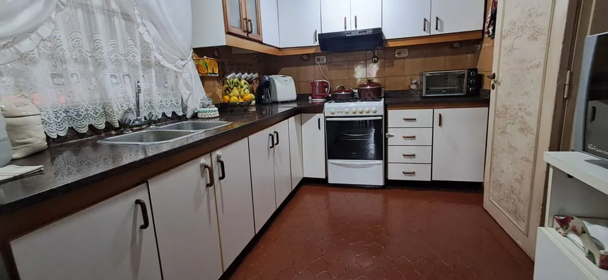 CASA EN BELLA  VISTA, JARDIN Y PILETA foto 4