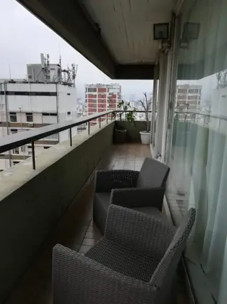 ALQUILER SEMIPISO DE 5 AMBIENTES Y DOS COCHERAS foto 3