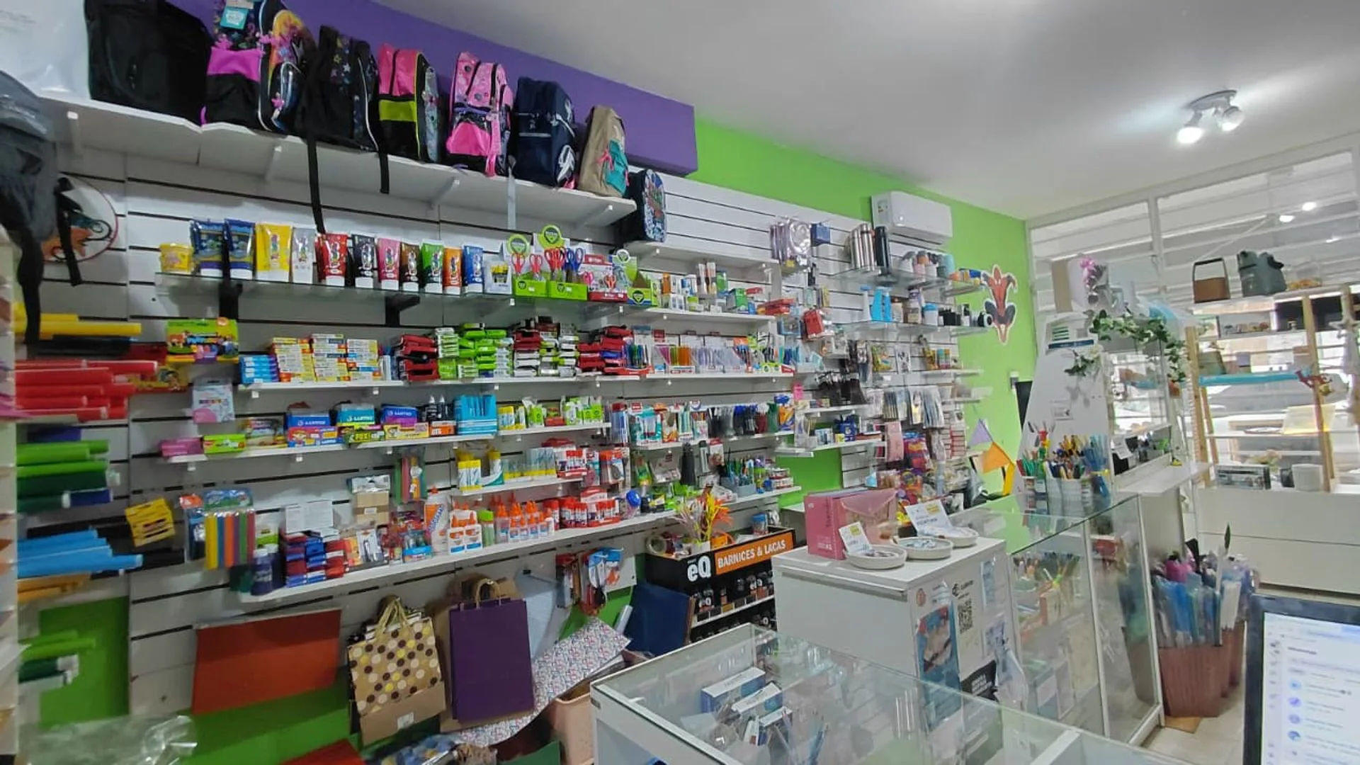 Venta de Fondo de Comercio Libreria, Neuquen foto 2
