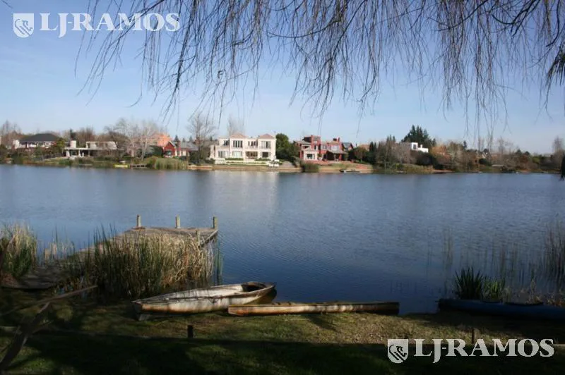 Casa en venta en  Santa Maria De Tigre - SANTA MARIA DE TIGRE - M4 - L 11 - SR-1.100.000- INTERNA foto 2