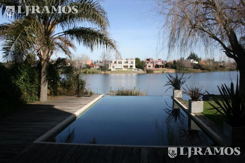Casa en venta en  Santa Maria De Tigre - SANTA MARIA DE TIGRE - M4 - L 11 - SR-1.100.000- INTERNA foto 3