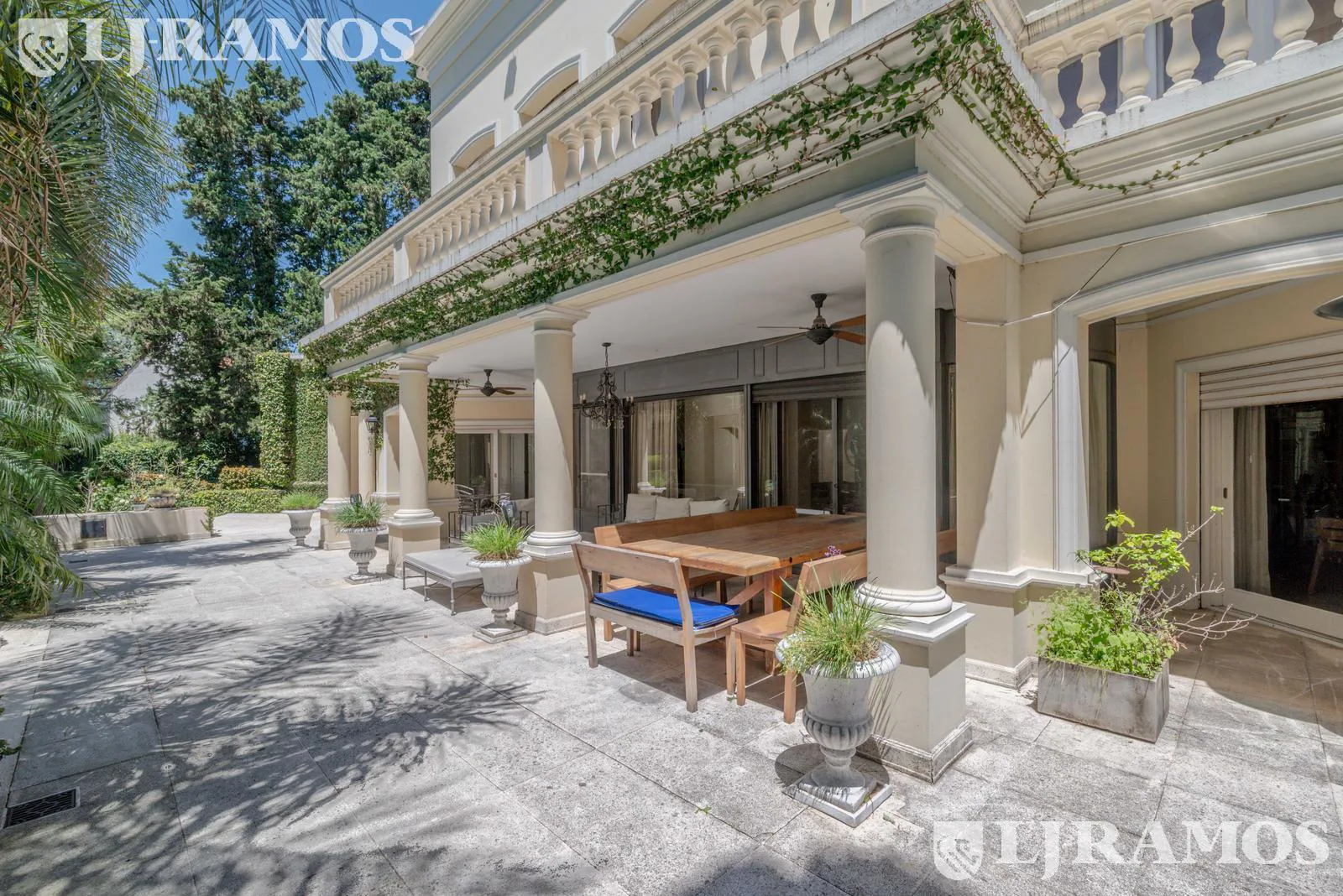 Casa en venta en  Santa Rita, San Isidro - foto 2