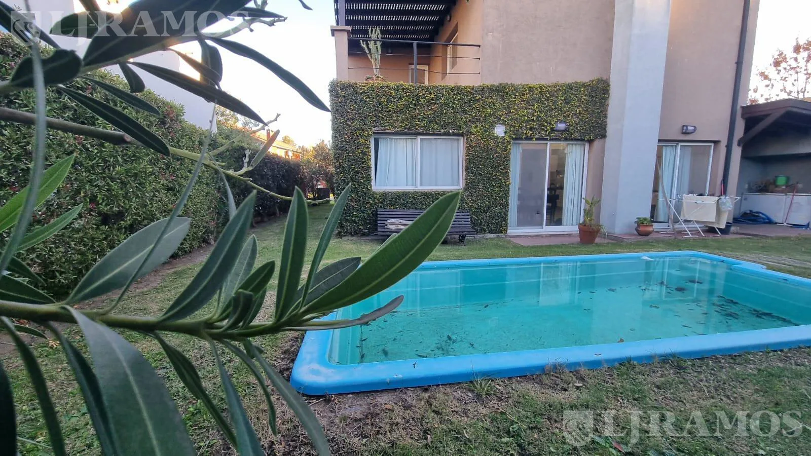 Casa en en Venta pilar foto 2