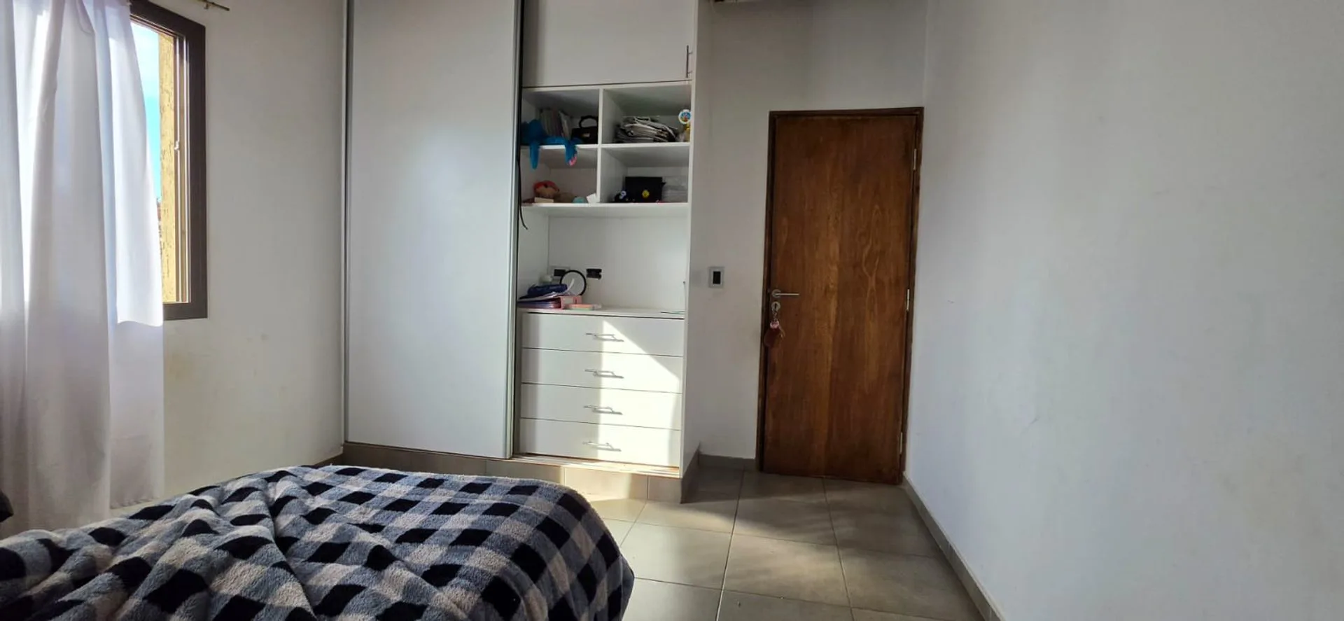 Venta-permuta Casa  para familia numerosa Perdriel foto 5