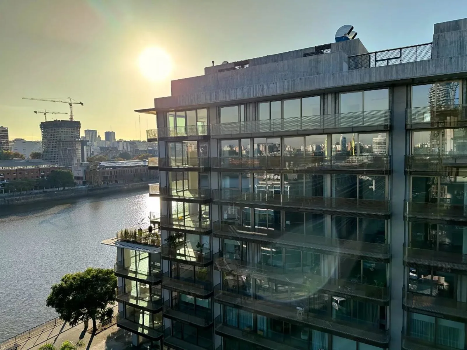 3-bedroom apartment in Puerto Madero – photo 12 of 24