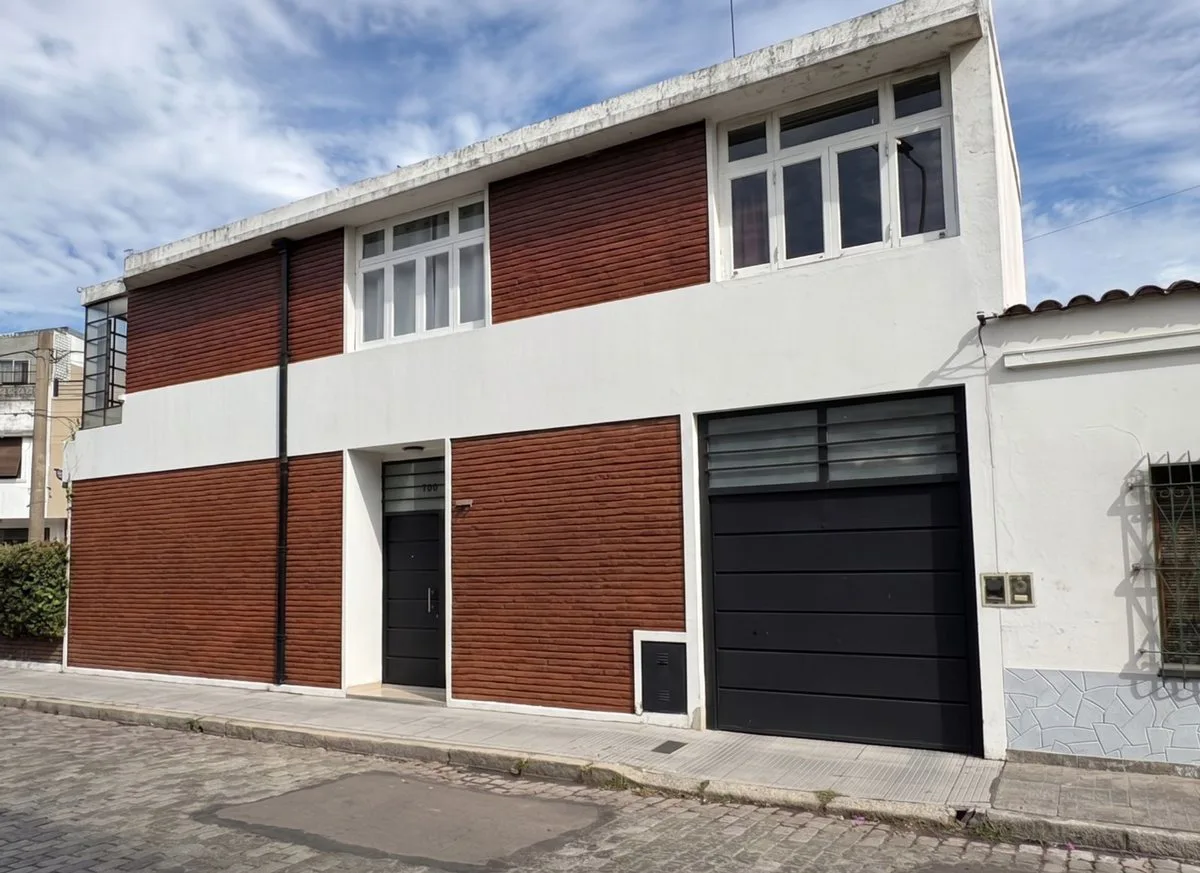 Venta casa 4 ambientes c/cochera, Villa Sarmiento foto 2