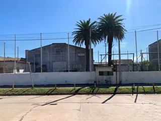 GALPON COMERCIAL Y CANCHAS CON TERRENO 25 DE MAYO foto 1