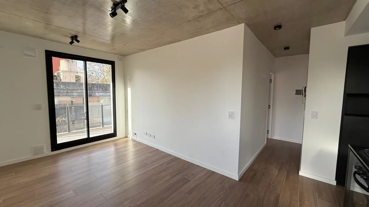 Rioja y Rodríguez - Departamento de 1 dormitorio en alquiler - Rosario, Barrio Lourdes foto 2