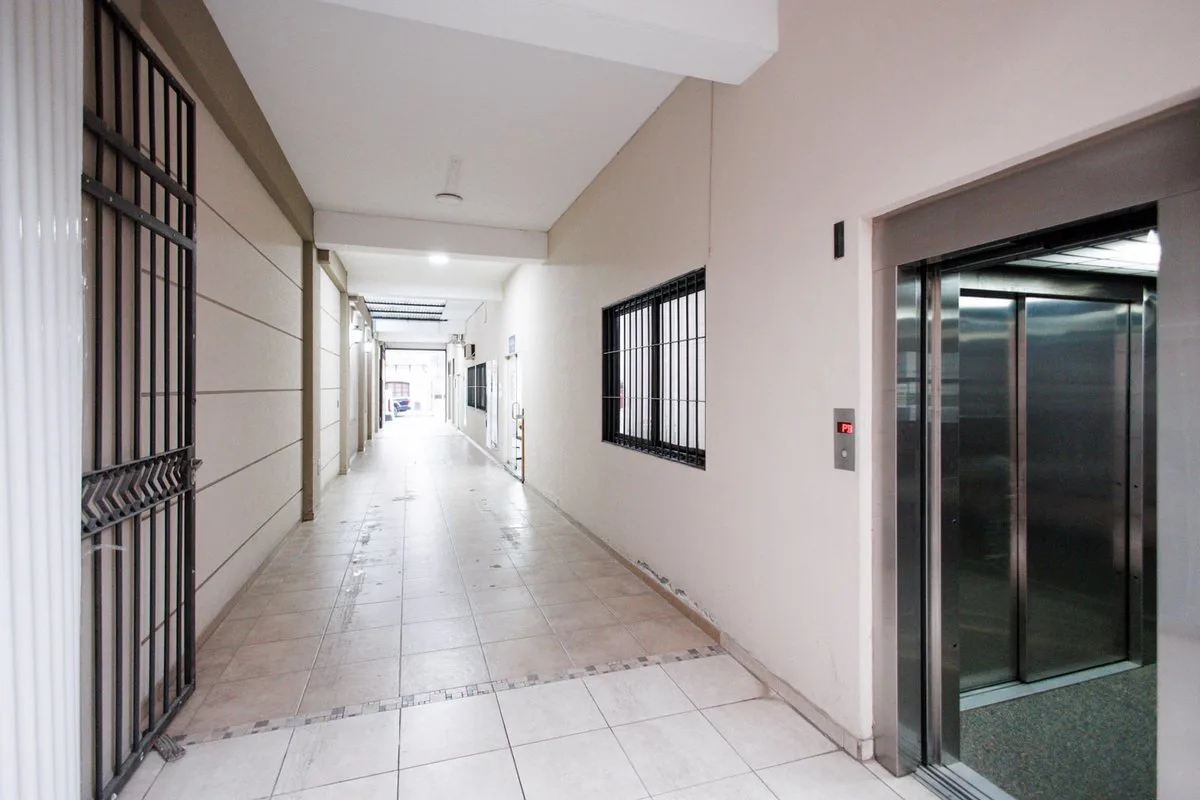 VENTA EDIFICIO DE CONSULTORIOS MEDICOS MACROCENTRO foto 2