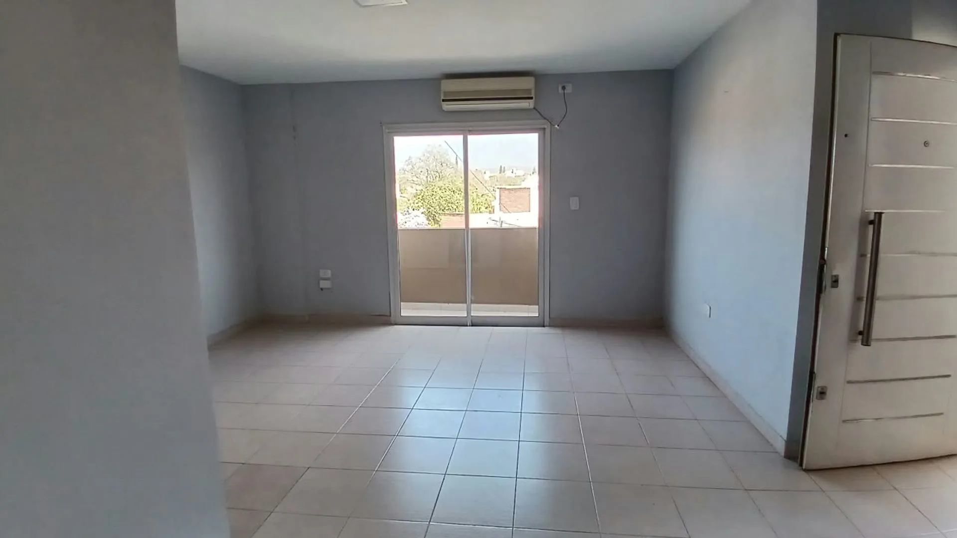 ALQUILA DEPARTAMENTO 2 DORMITORIOS ZONA OESTE foto 4