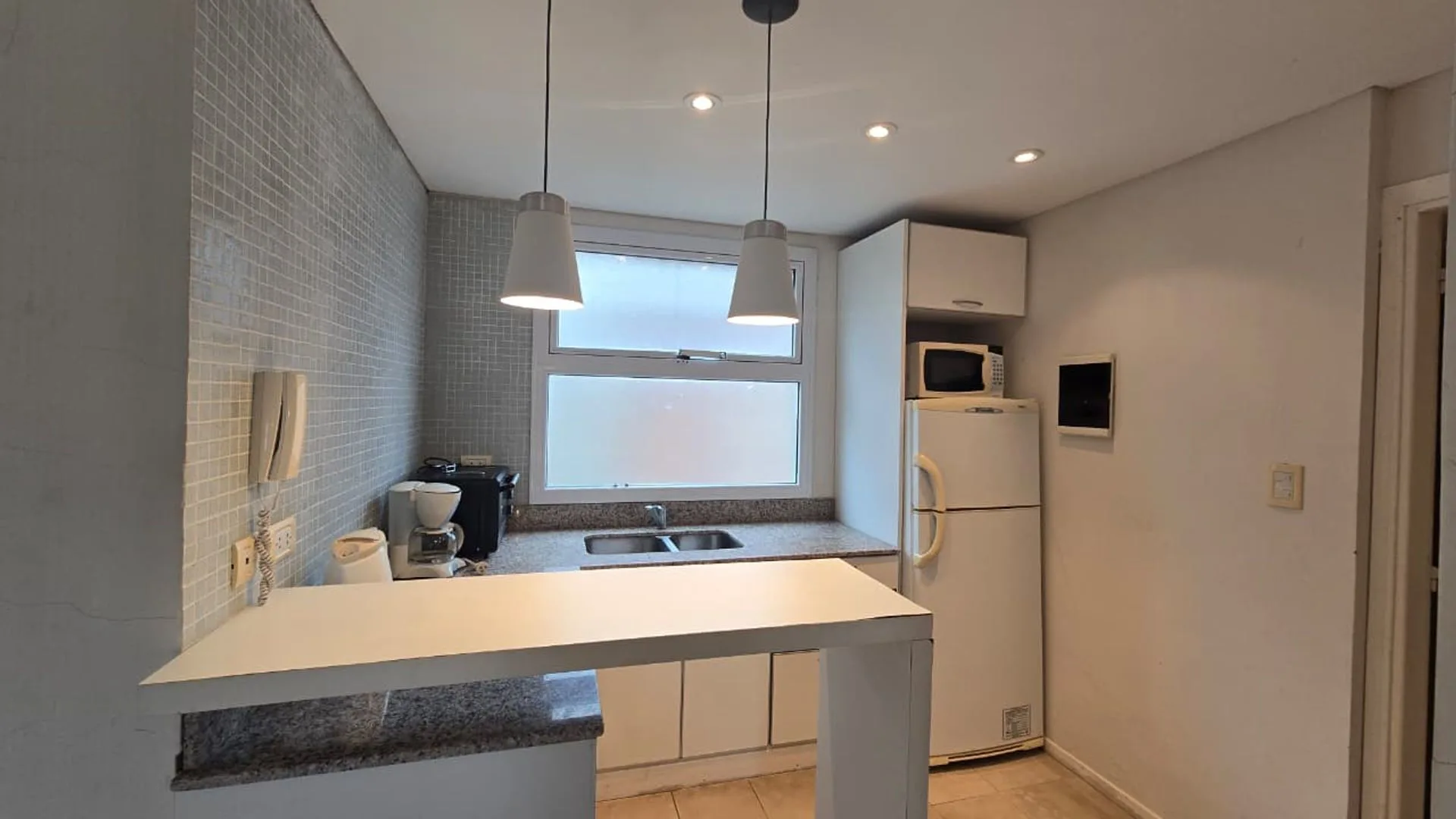 DEPARTAMENTO VENTA PINAMAR 2 AMB PISCINA COCHERA foto 4