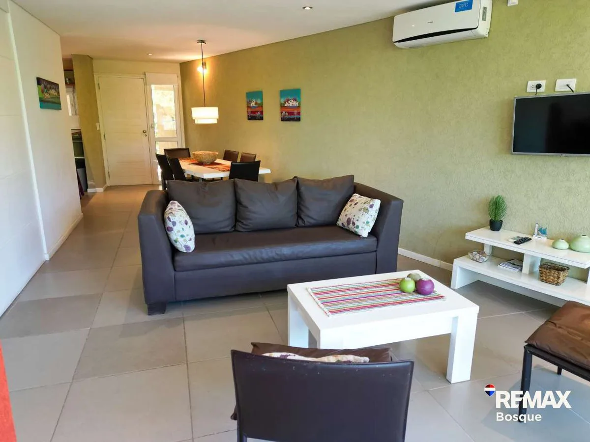DEPARTAMENTO VENTA MAR DE LAS PAMPAS A MTS DEL MAR foto 5