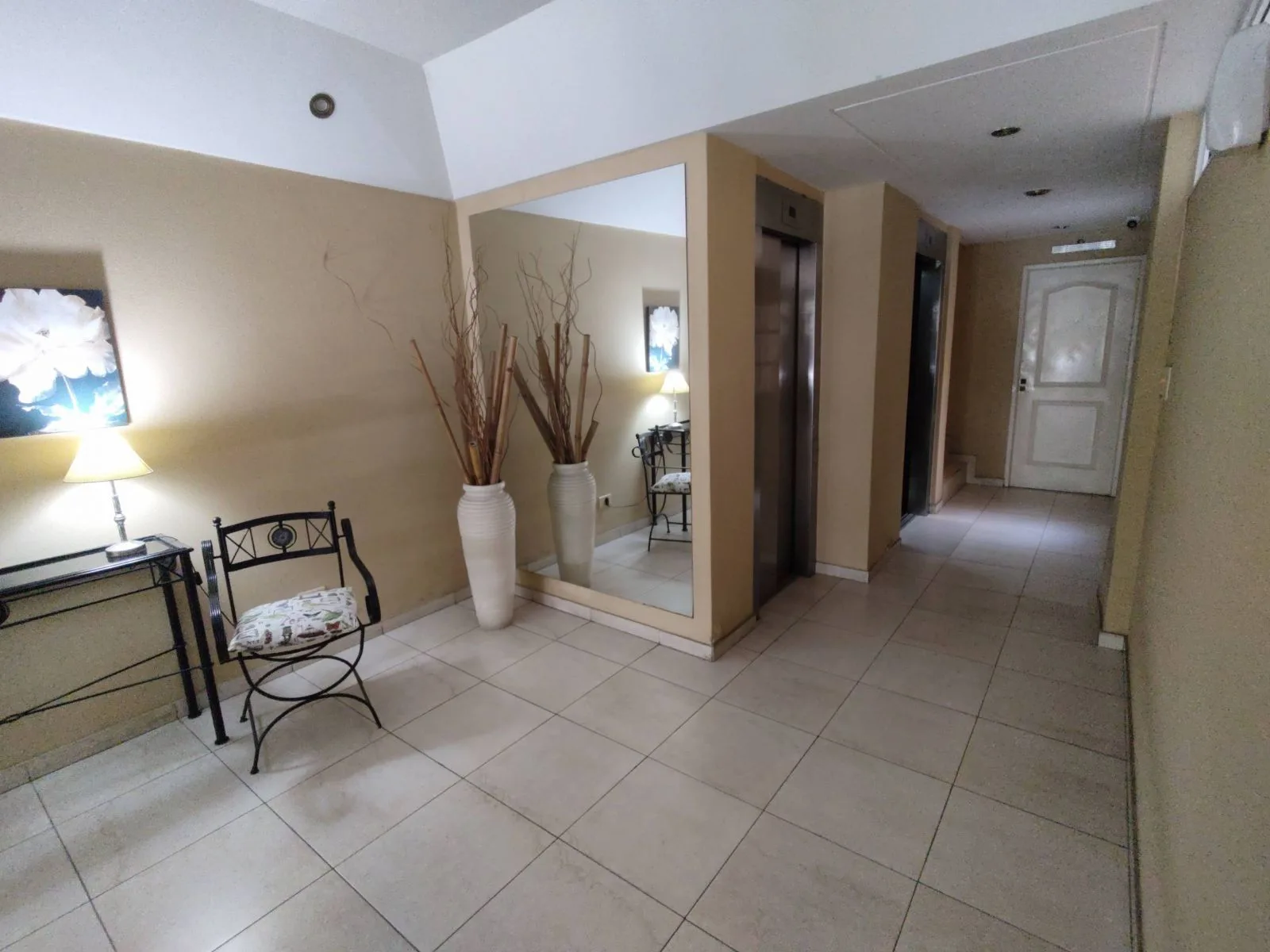 Venta!! Departamento 2 ambientes con balcon en Morón foto 2