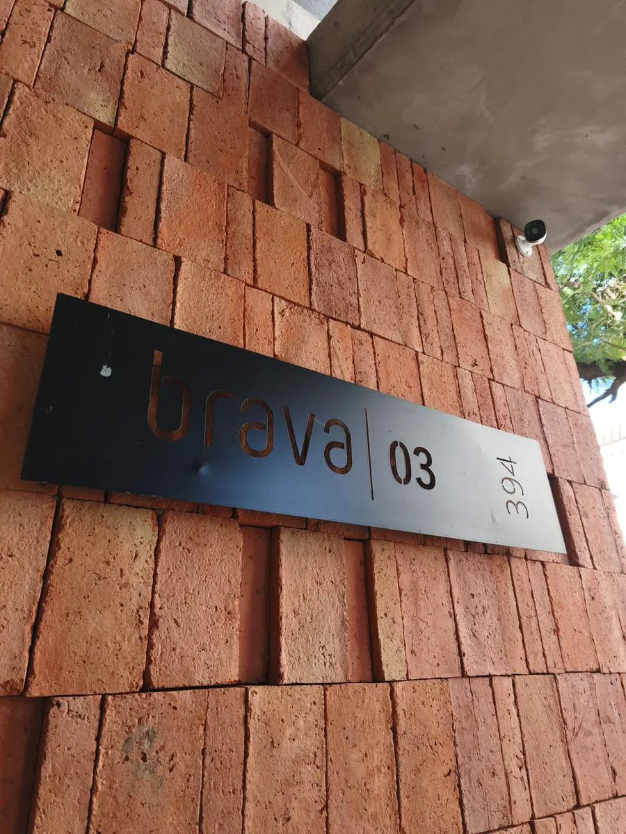 Departamento dos dormitorios con dos baños piso completo a estrenar foto 3