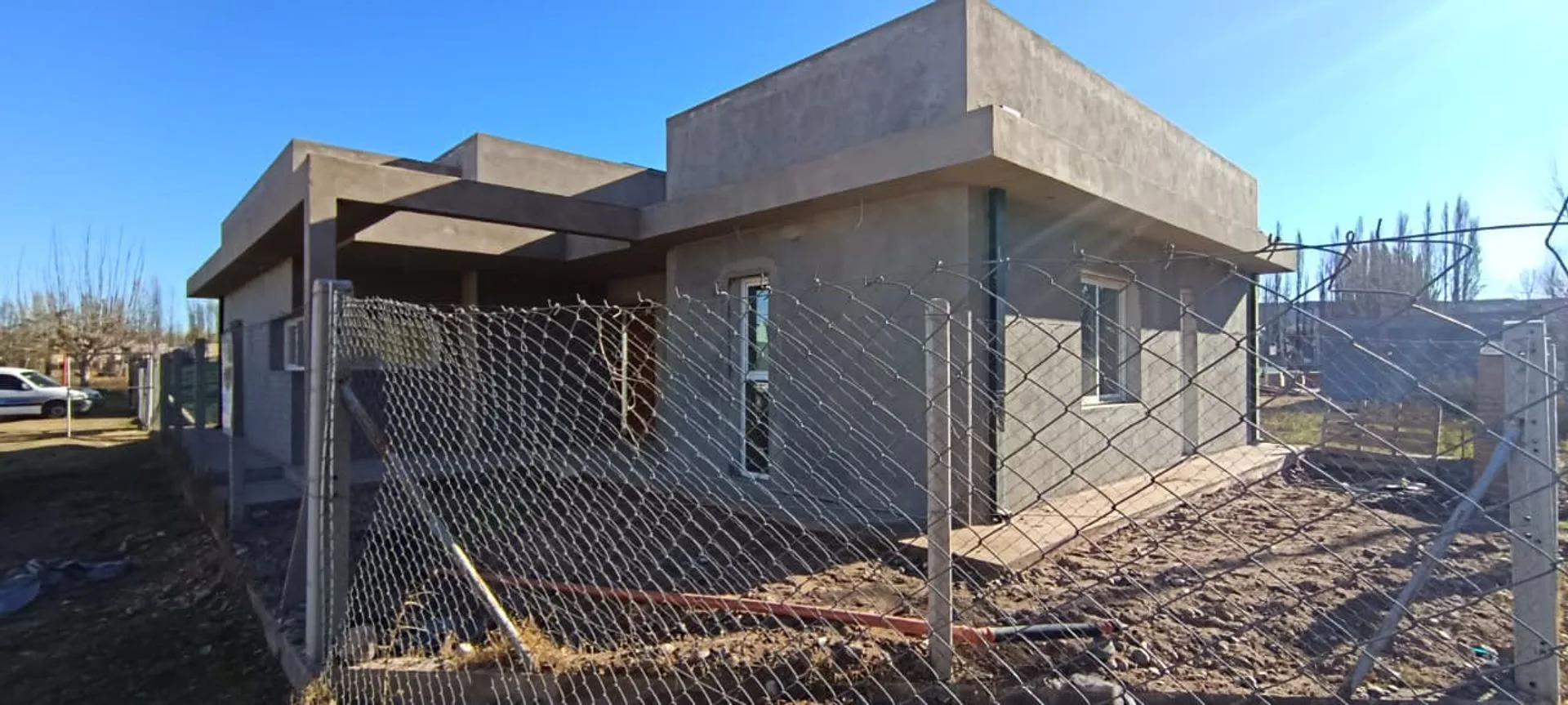 Venta casa a estrenar- apta credito-Plottier foto 2