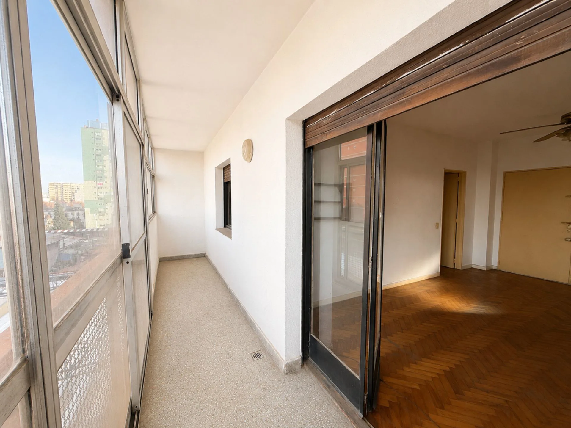 VENTA 2 AMBIENTES BALVANERA CON BALCON foto 3