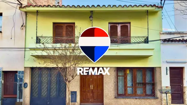 CASA EN VENTA MACROCENTRO APTA COMERCIAL C/GARAJE