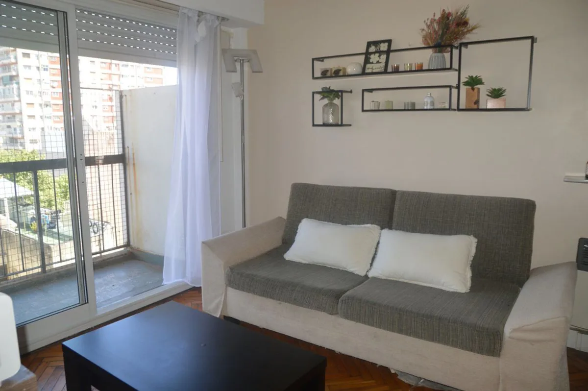 VENTA DEPTO. 3 AMB C/SERV. PALERMO BALCÓN foto 2
