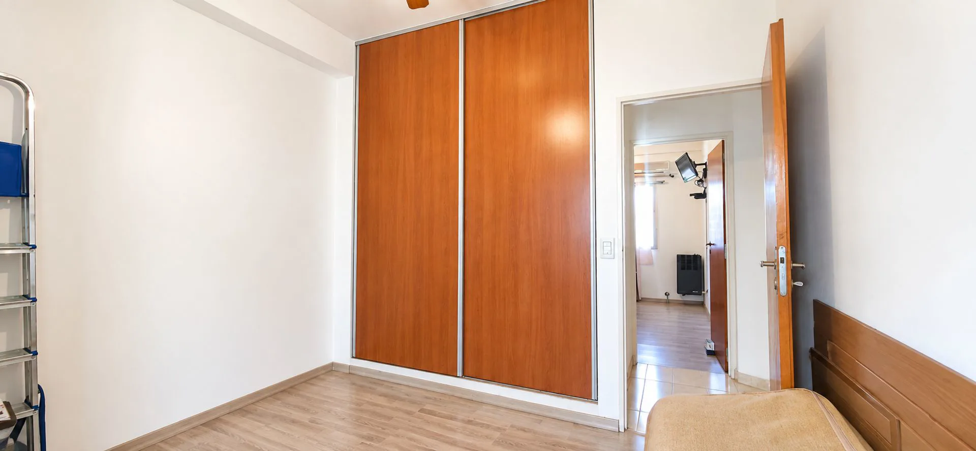 DEPARTAMENTO  3 AMB LOMAS VENTA COCHERA BALCON foto 4