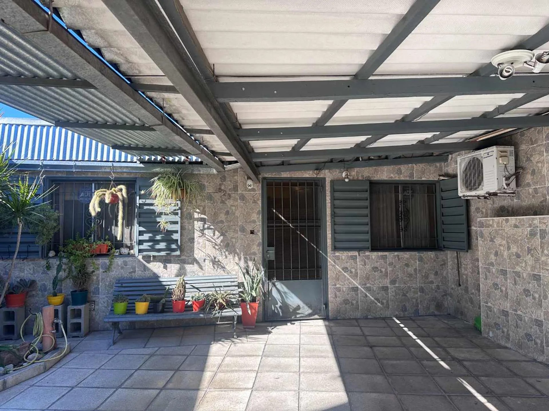 VENTA CASA 6 AMB -4 DORM-JOSÉ C.PAZ-COCHERA DOBLE foto 2
