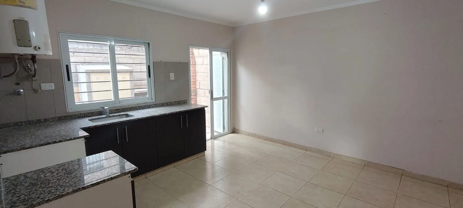 DUPLEX EN VENTA A 100 MTS DE LA CASA DE LA PUNA foto 4