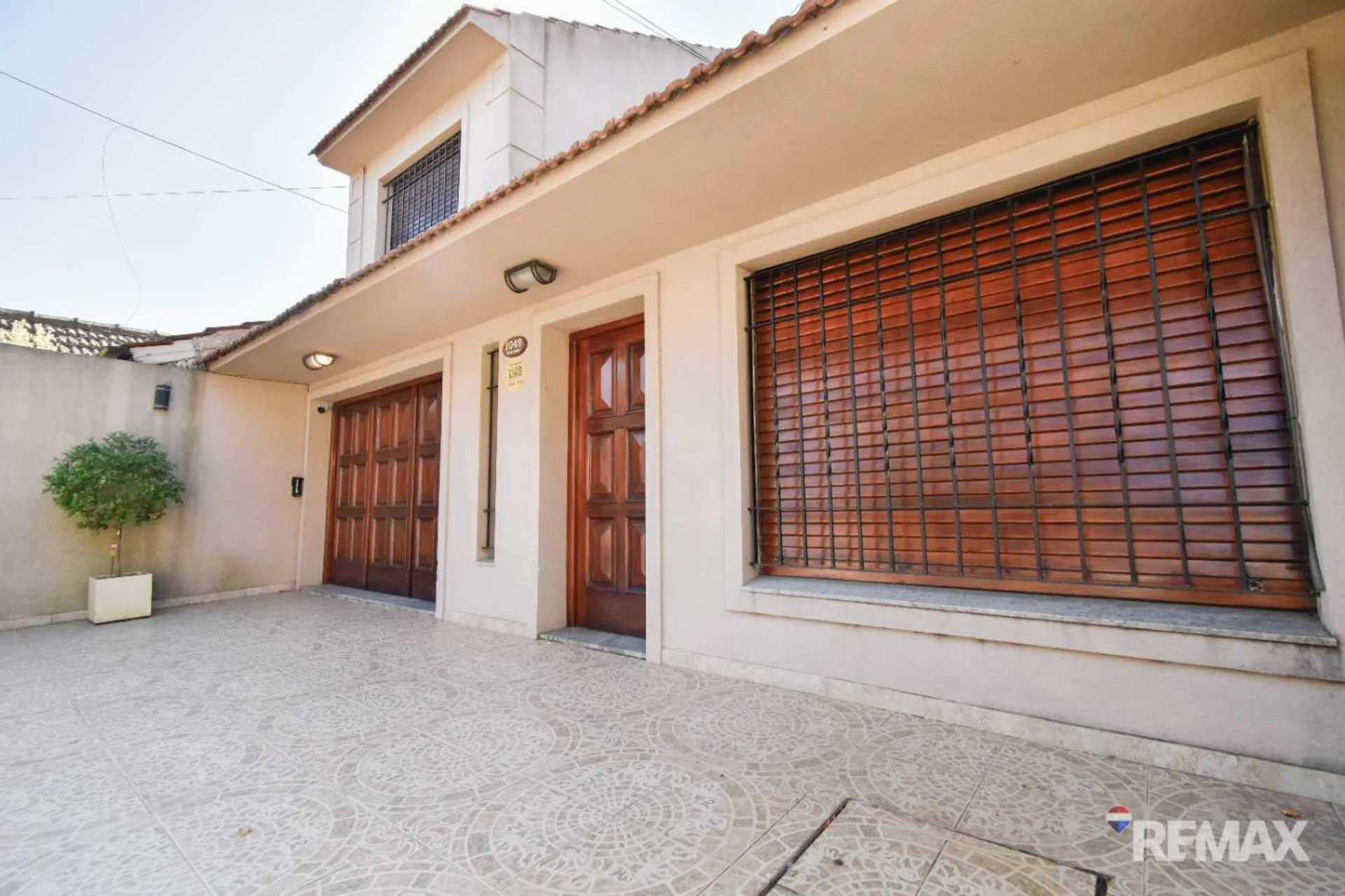 CASA 4 AMBIENTES EN VENTA EN ADROGUE foto 2