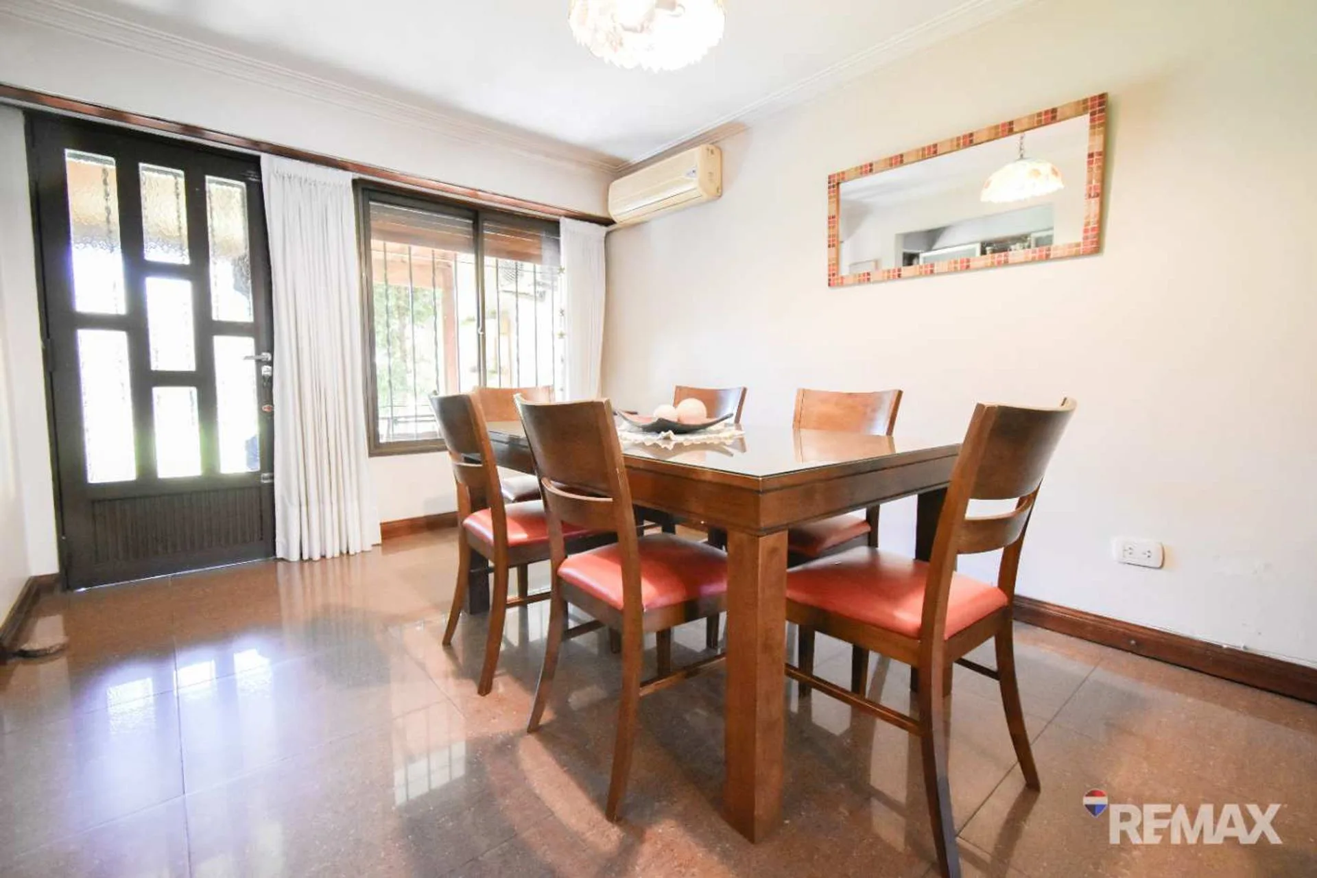 CASA 4 AMBIENTES EN VENTA EN ADROGUE foto 5