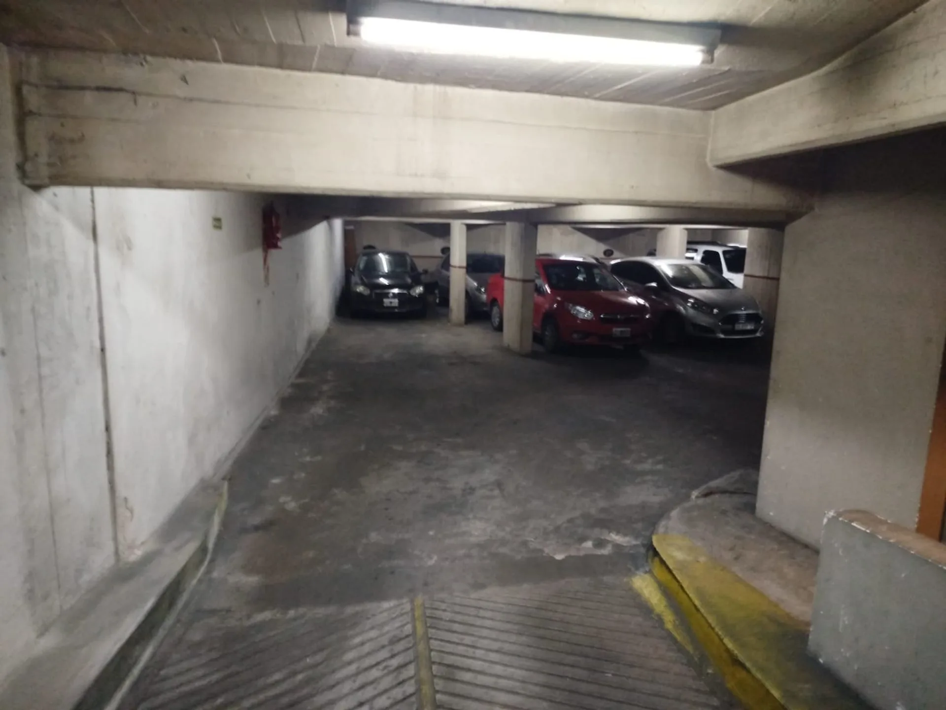 Venta Cochera DOBLE Ayacucho 930 Oportunidad foto 4