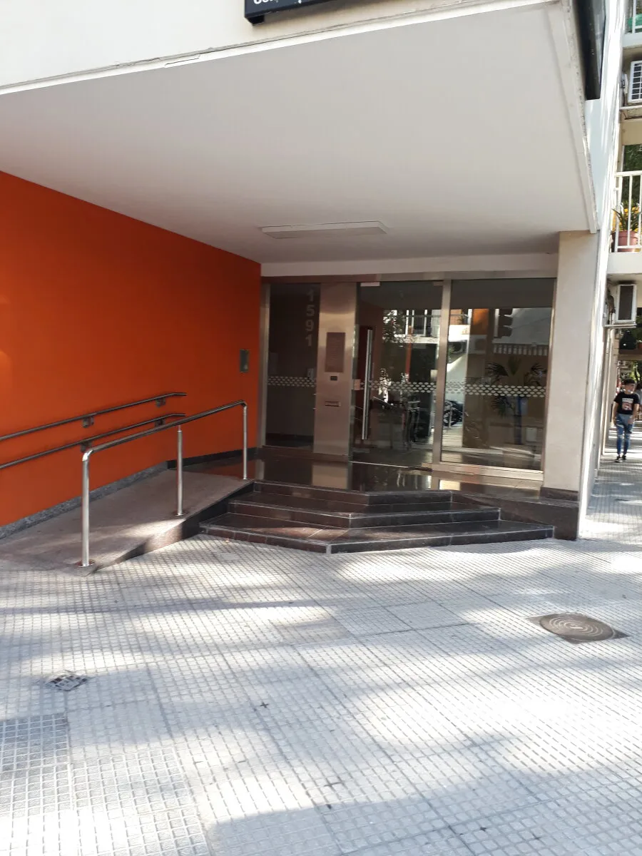 Piso alto con vista abierta foto 5