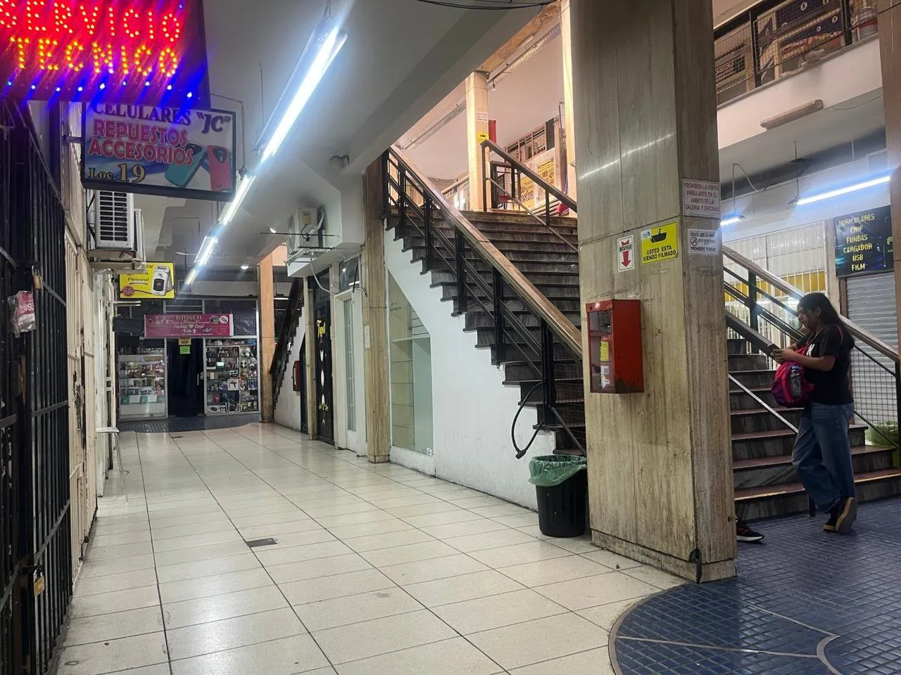 Local en venta, Av. Corrientes 2330 - Galería Internacional foto 3