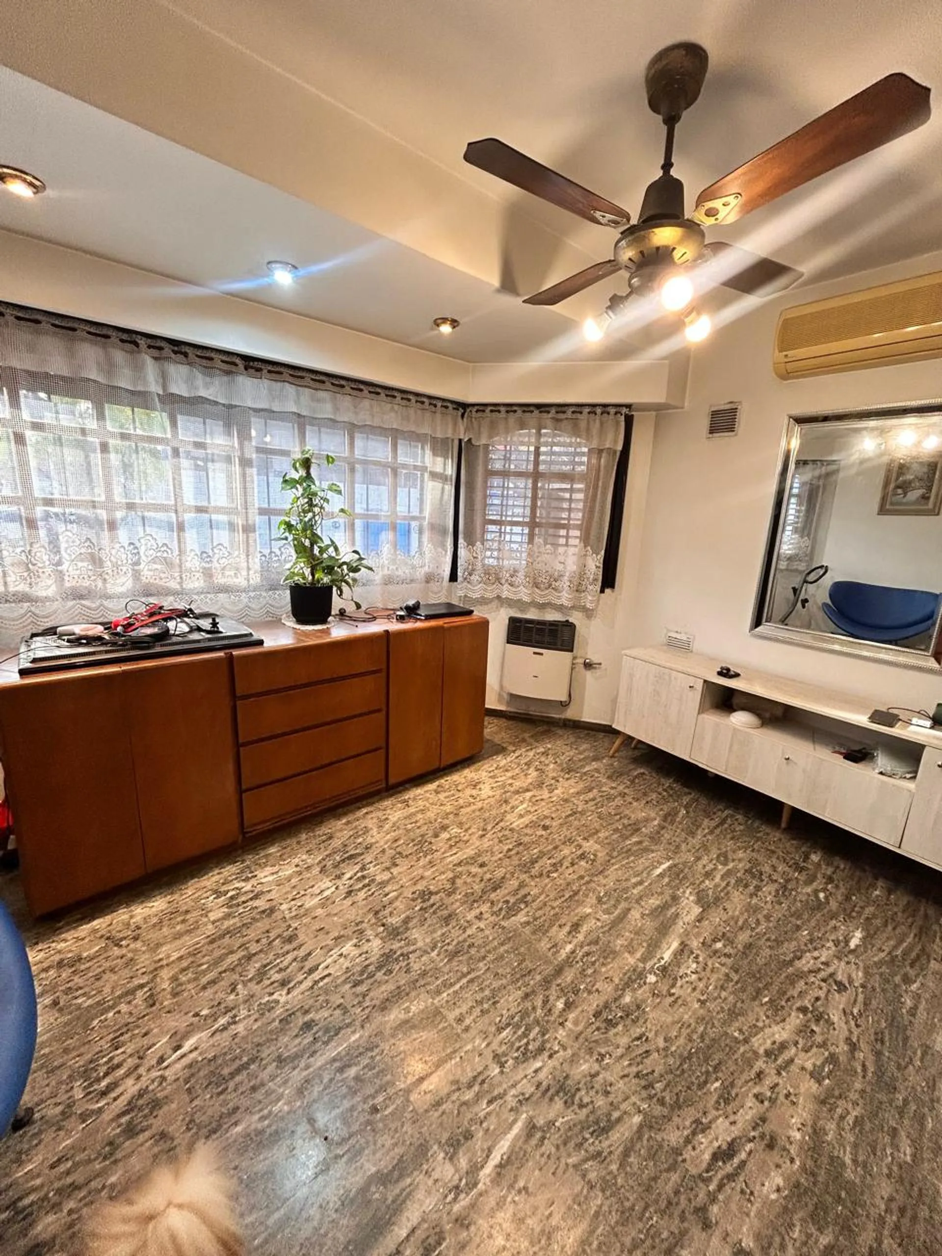 CASA EN VENTA- MATADEROS foto 4