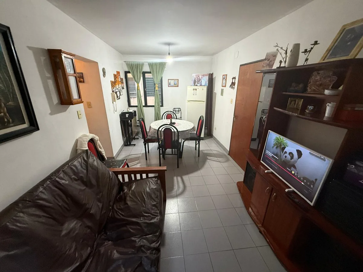 VENTA DPTO. 3 DORM. AV. 19 DE ABRIL B° CENTRO foto 4