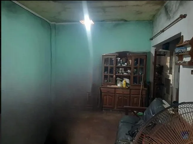 OPORTUNIDAD!! VENTA CASA A REFACCIONAR 3 AMB. EN PALOMAR foto 4