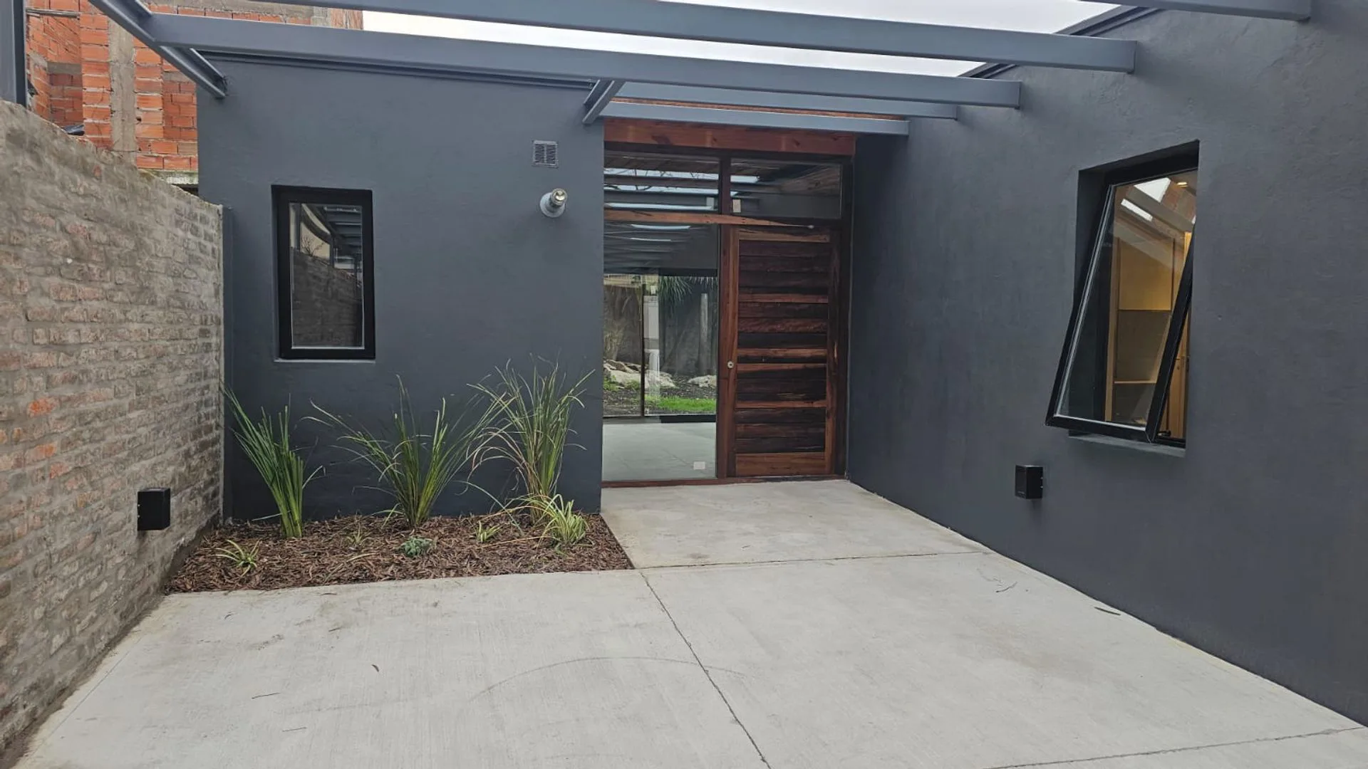 VENTA A ESTRENAR CASA 4 AMBIENTES, PUNTA MOGOTES foto 2