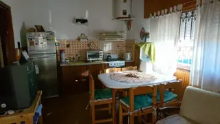 AMPLIO DEPARTAMENTO DE 4 AMBIENTES A DOS CUADRAS DEL MAR EN VILLA GESELL foto 2