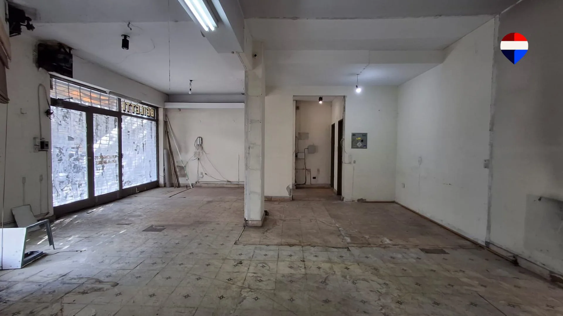 LOCAL COMERCIAL 70 m2  EN ESQUINA- VILLA CRESPO foto 3