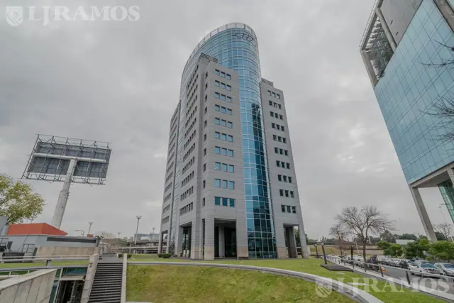 Alquiler de oficina de 457 m2 en Saavedra