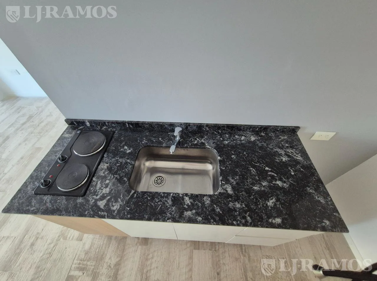 APTO PROFESIONAL - MONOAMBIENTE DE 50 M2 EN ALQUILER EN DELTA CENTER. foto 4