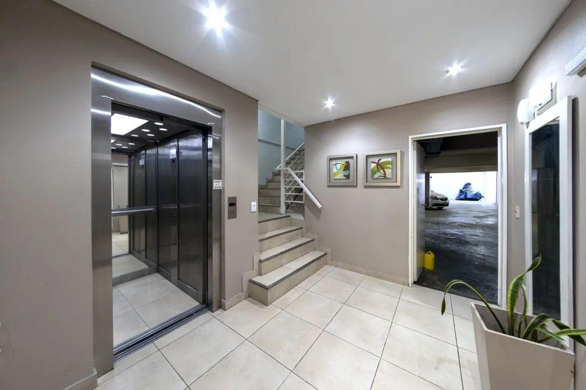 VENTA MONOAMBIENTE, CON BALCON , ABASTO foto 3
