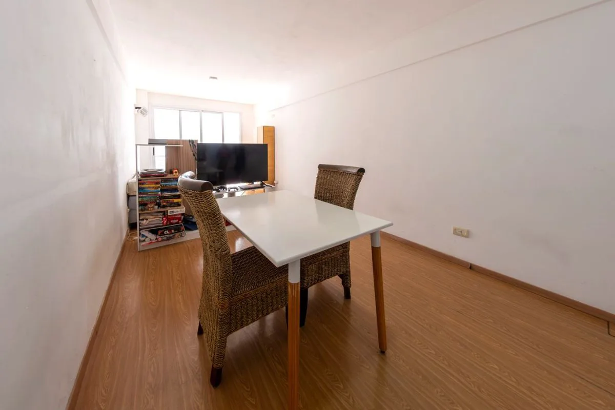 VENTA MONOAMBIENTE, CON BALCON , ABASTO foto 5