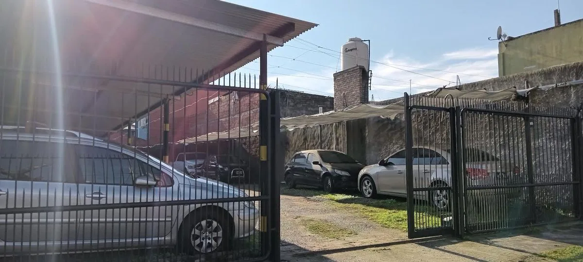 VENTA LOTE CON ESTACIONAMIENTO QUILMES INVERSOR foto 2