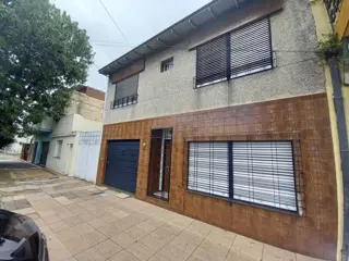 Casa 5 amb venta con cochera y quincho foto 4