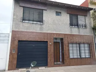 Casa 5 amb venta con cochera y quincho foto 5