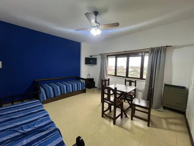 MARZO 2027. Alquiler 12 meses 1 ambiente en Miramar. Edificio Costa Azul