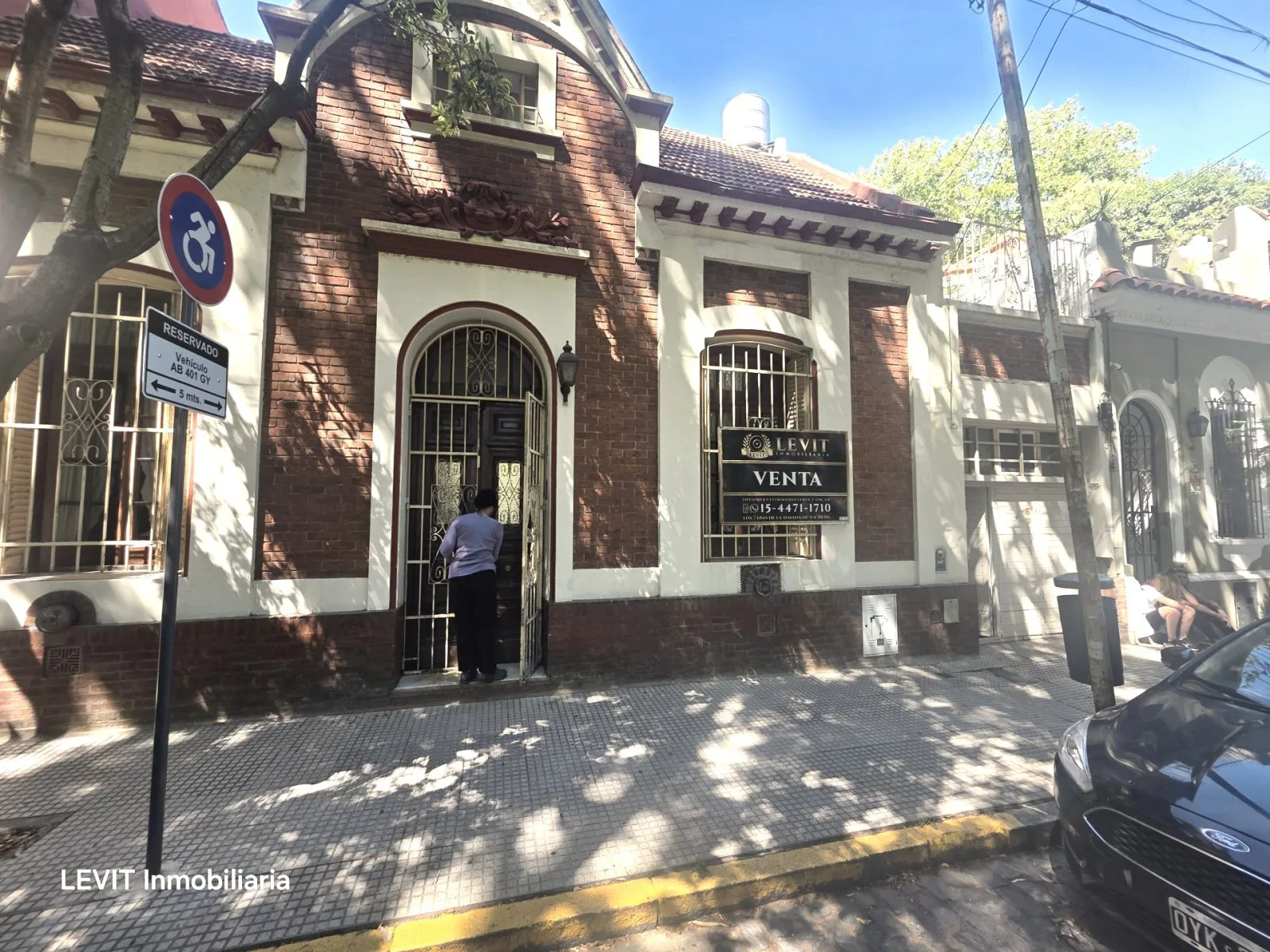 VENTA CASONA HISTÓRICA COLEGIALES SIN EXPENSAS COCHERA PARRILLA TERRAZA PATIO