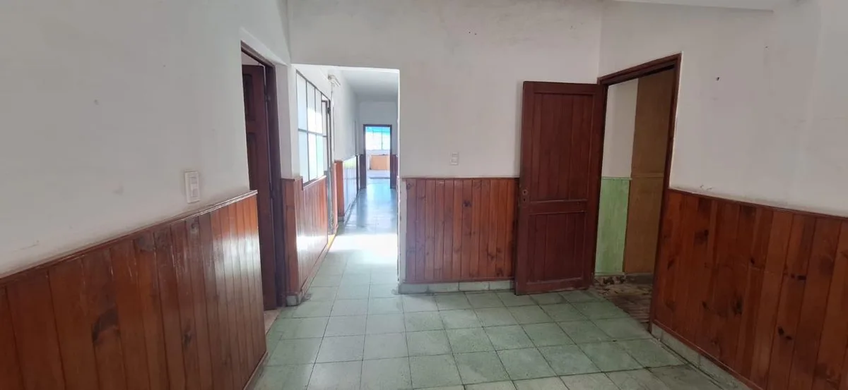 VENTA CASA MACROCENTRO 9 DORMITORIOS CON PILETA foto 2